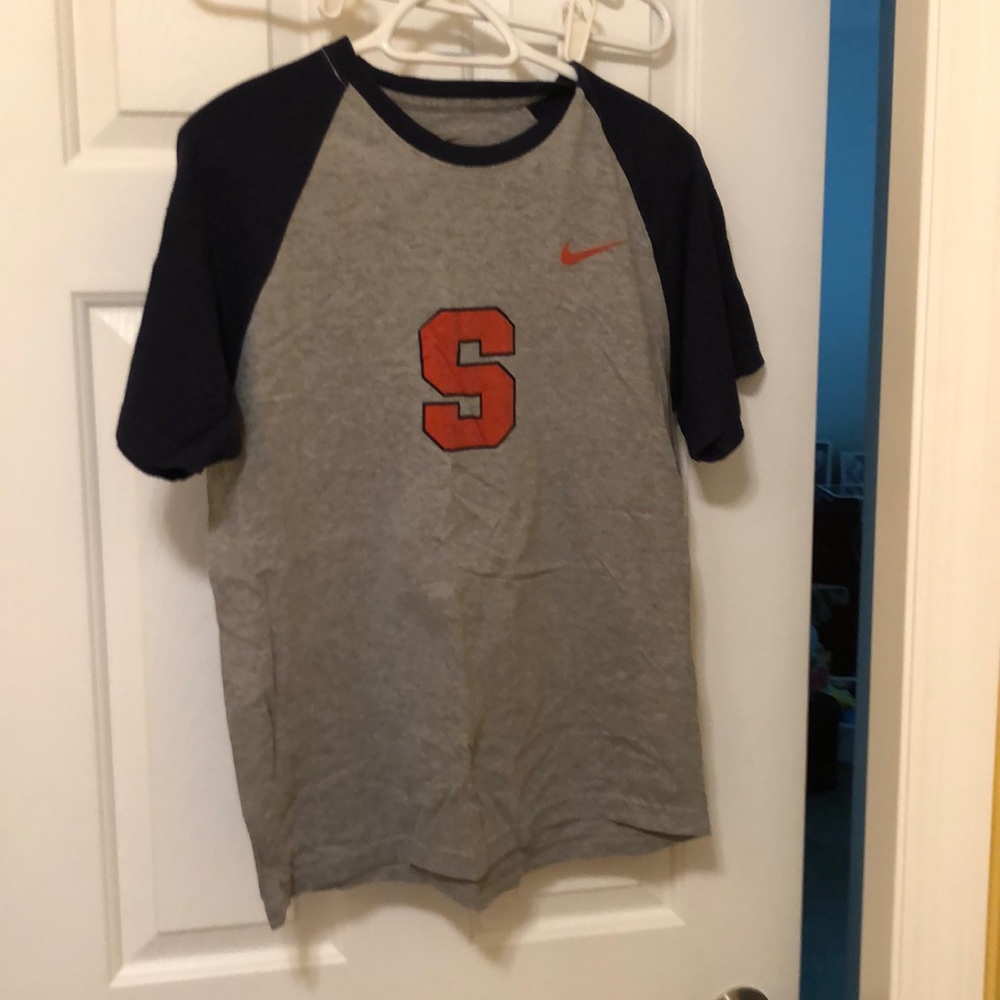 Syracuse T-shirt - Size Men’s Medium